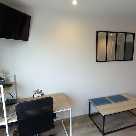 Le Belvedere Dernier Etage Avec Terrasse Wifi Fibre Apartment Tarbes Bagian luar foto