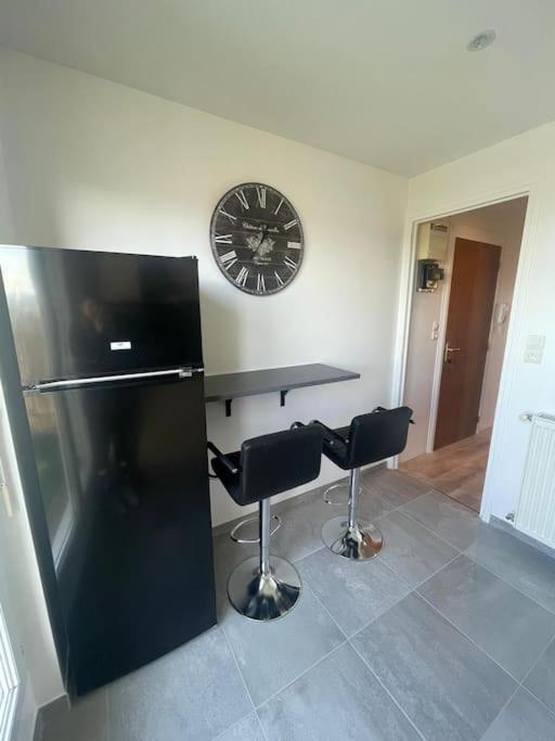 Le Belvedere Dernier Etage Avec Terrasse Wifi Fibre Apartment Tarbes Bagian luar foto