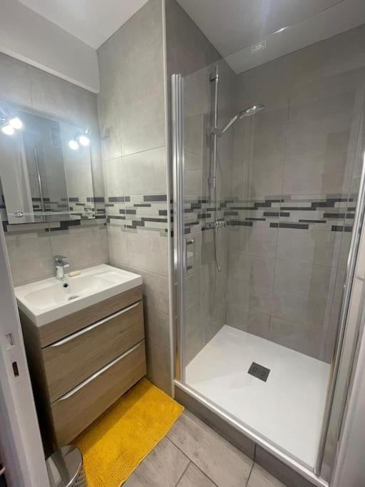 Le Belvedere Dernier Etage Avec Terrasse Wifi Fibre Apartment Tarbes Bagian luar foto