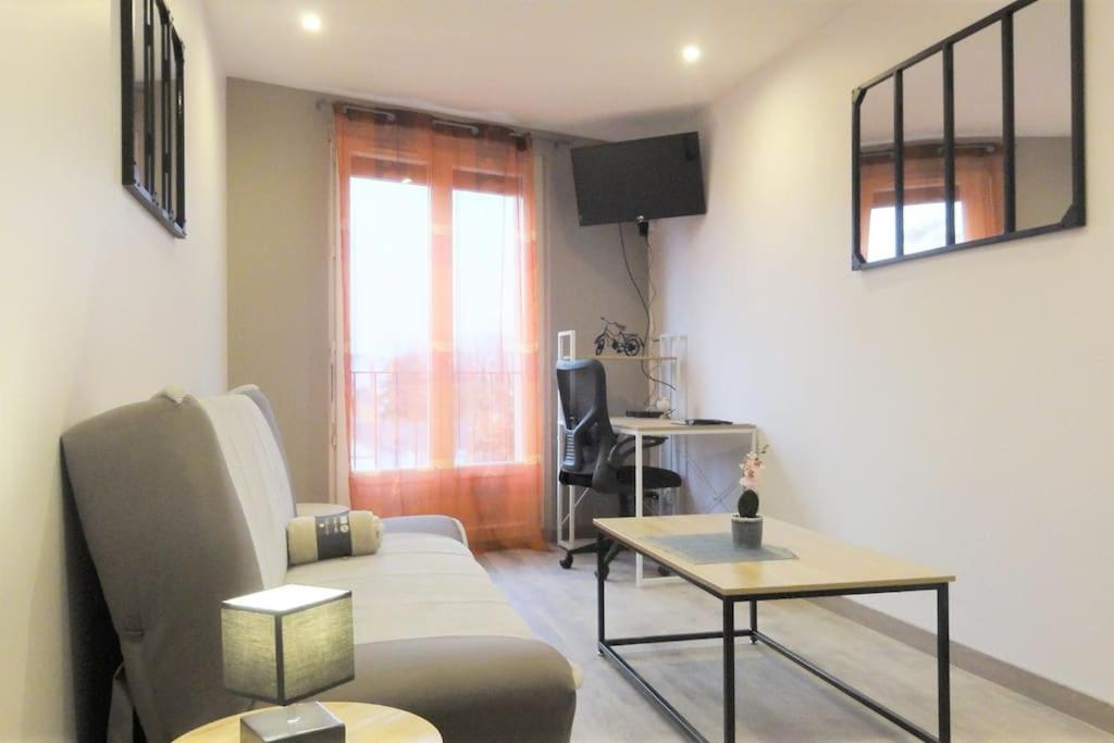 Le Belvedere Dernier Etage Avec Terrasse Wifi Fibre Apartment Tarbes Bagian luar foto