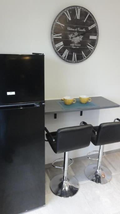 Le Belvedere Dernier Etage Avec Terrasse Wifi Fibre Apartment Tarbes Bagian luar foto