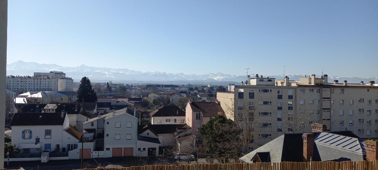 Le Belvedere Dernier Etage Avec Terrasse Wifi Fibre Apartment Tarbes Bagian luar foto
