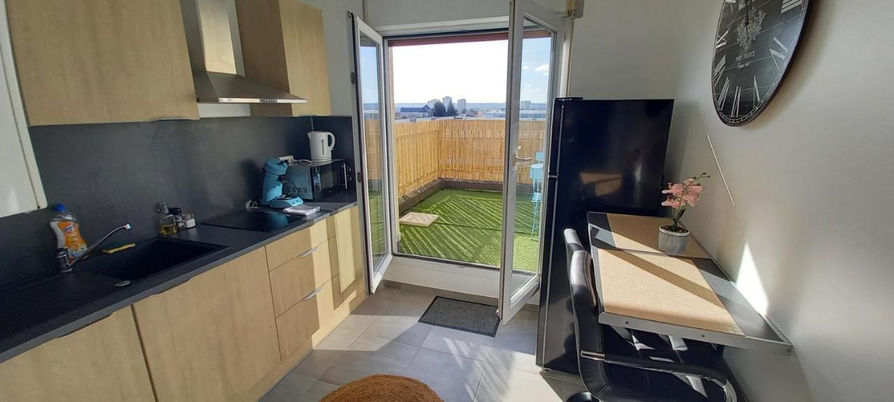 Le Belvedere Dernier Etage Avec Terrasse Wifi Fibre Apartment Tarbes Bagian luar foto