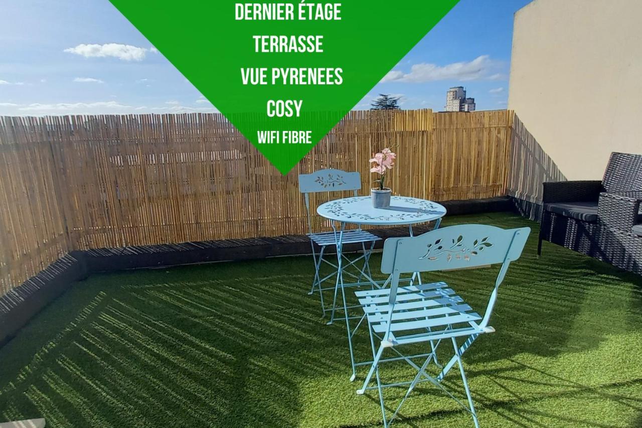 Le Belvedere Dernier Etage Avec Terrasse Wifi Fibre Apartment Tarbes Bagian luar foto