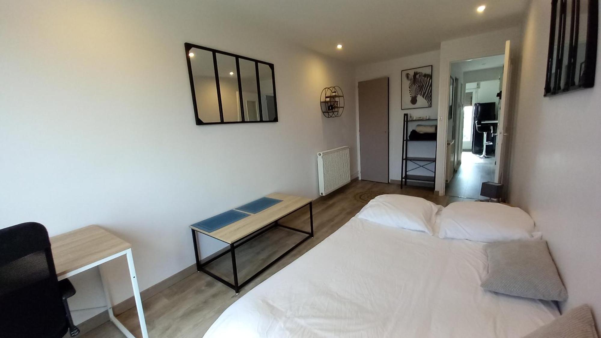 Le Belvedere Dernier Etage Avec Terrasse Wifi Fibre Apartment Tarbes Bagian luar foto